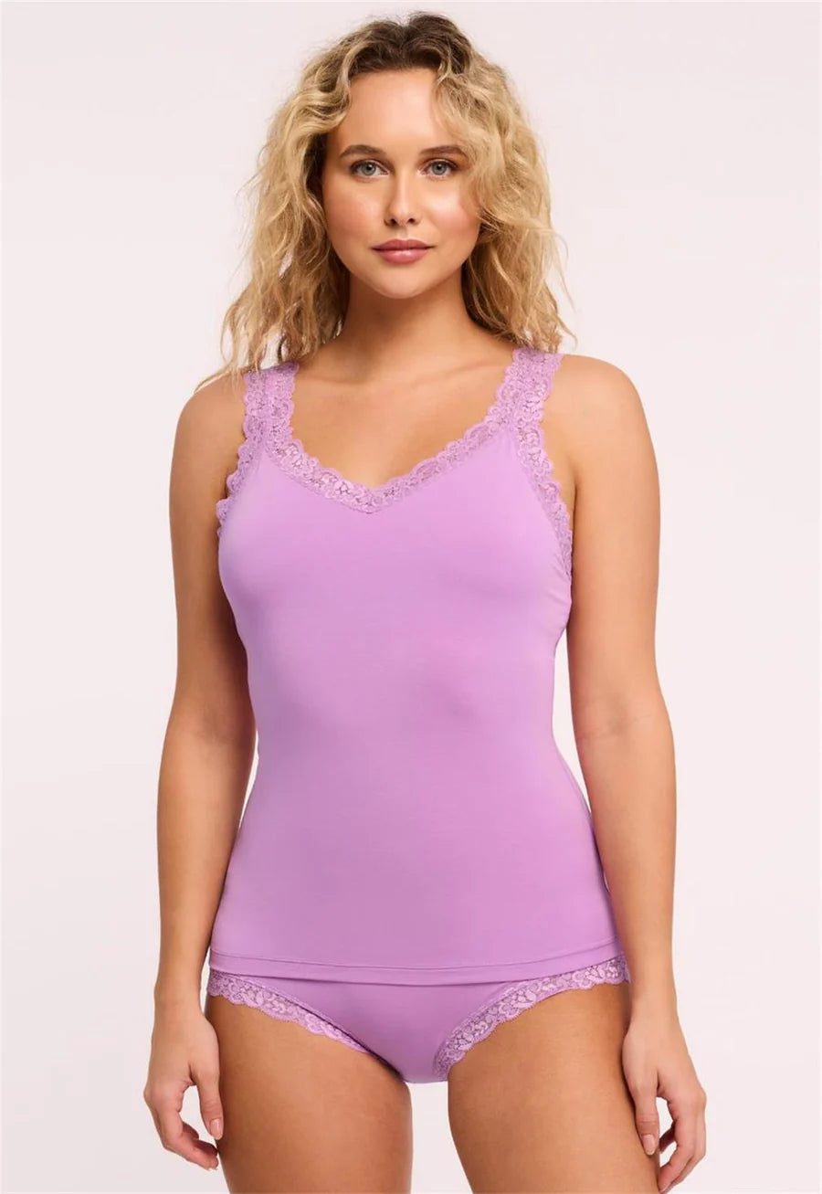 Iconic Cami W/Shelf