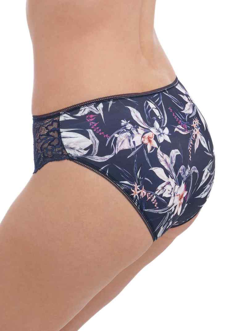 Carena Brief