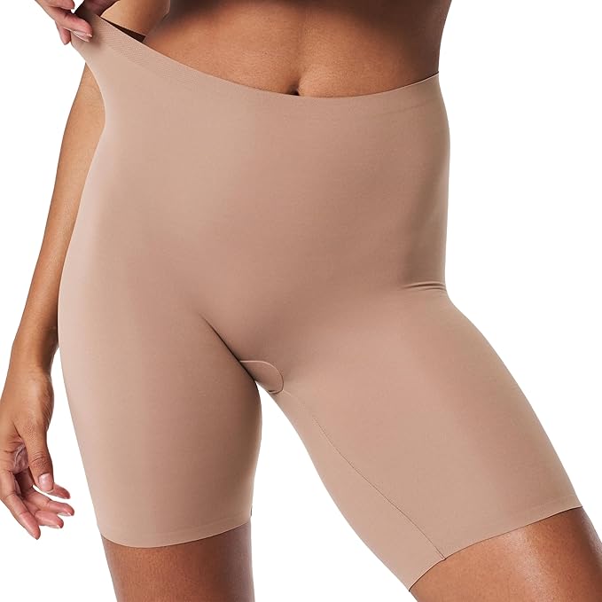 Mid-Thigh Short